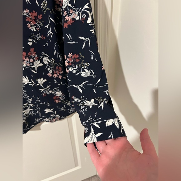 Hilary Radley Blue Floral Blouse - Picture 2 of 9